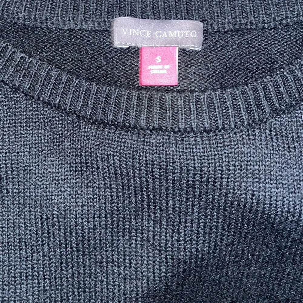 Vince Camuto Black & Silver Shimmer Long Sleeve Sweater Size Small NWT - Picture 3 of 5